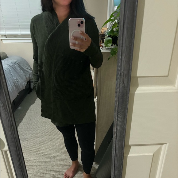 Lululemon Sit In Lotus Wrap II Heathered Dark Olive Size 2 - Picture 5 of 9